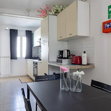 Casa Gemelli - Metro Per Il Centro Di - Рим